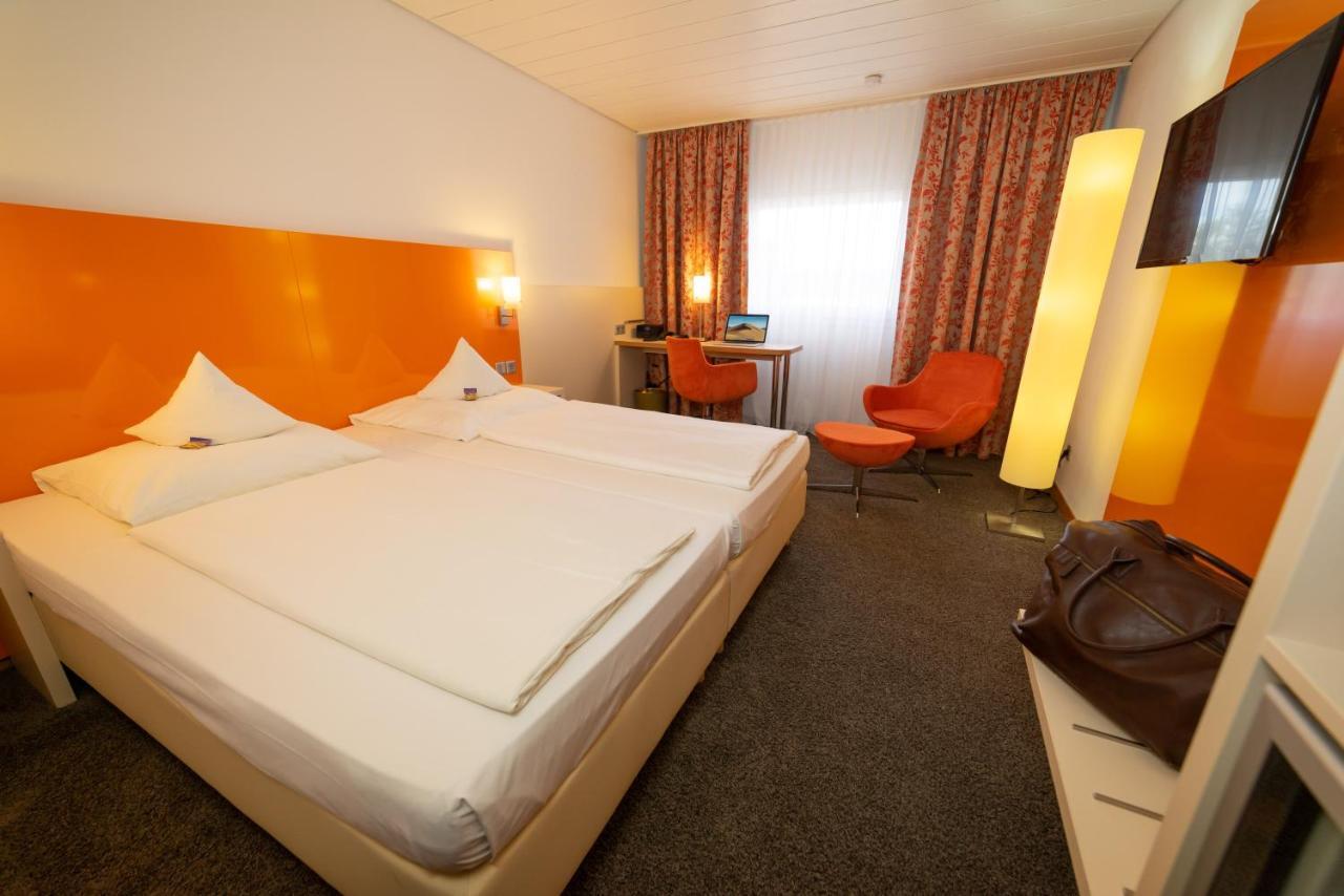 Stadt-Gut-Hotel Filderhotel Ostfildern Bagian luar foto